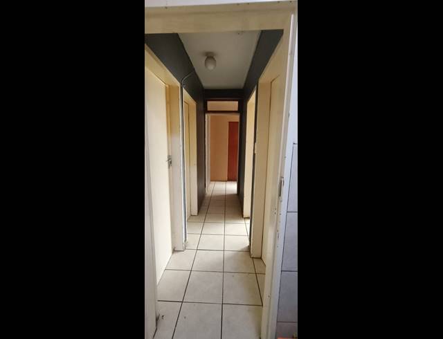 3 BEDROOM FREEHOLD FOR SALE IN JOUBERTON